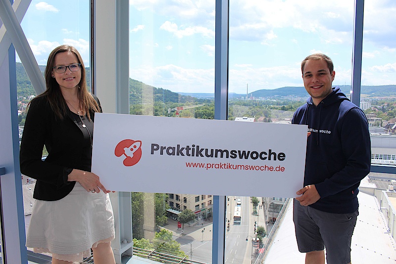 Daniela Drilltzsch und Malte Bürger beantworten am 23. Juni alle Fragen zur Praktikumswoche Jena in einem Online-Format.