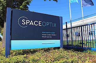 Firmenschild von SPACEOPIX in Isseroda.